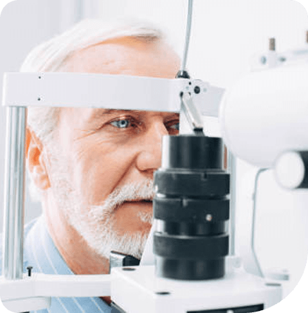 Man getting an eye exam for Macular Degeneration